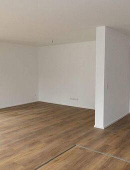 In ruhiger Lage von Nussdorf - Hochwertige u. exklusive 2-Zimmer-Wohnung mit großem Balkon! - Eberdingen