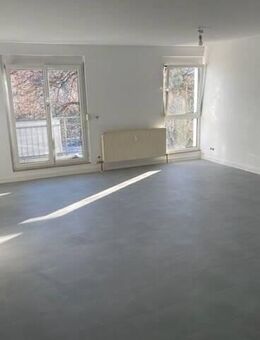 PROVISIONSFREI - 2-Zi.-Etagen-WHG 51m² EG-hochparterre bzw.1.OG m. Südbalkon (versetzte Ebenen) BJ`1992 - TG-Stellplatz (optional) - zentrale Wohnlage - Ludwigsburg