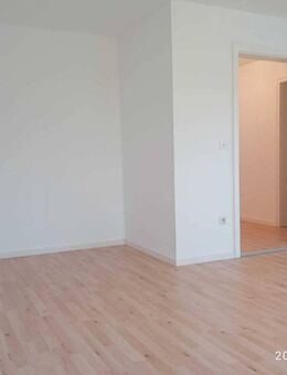 renovierte 1-Zi-Whg. im 2. OG mit Aufzug und Balkon in Hof/Saale - Hof