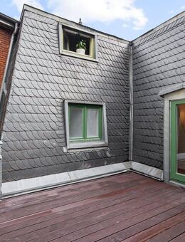 Großzügige 2-Zimmer-Wohnung mit traumhafter Dachterrasse mitten in der City! - Stuttgart