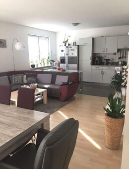 Sonnige 4-Zimmer-Wohnung mit Balkon - Albstadt