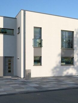 Bauhaus-Stil mit Versatz - Viereth-Trunstadt
