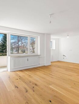 HEGERICH: Modern wohnen in Haar: Komplett renovierte 3-Zimmer-Wohnung mit Balkon! - Haar