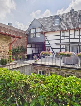 Einfamilienhaus - Baudenkmal in Top-Zustand und familiengerechter Aufteilung in Düren-Derichsweiler - Düren