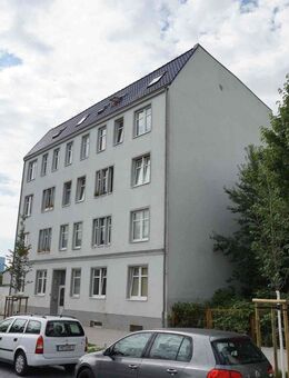 helle, freundliche 2 Zi. DG-Wohg. mit Laminat & Wanne in der Frankenvorstadt - Stralsund