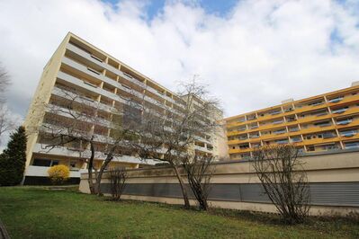 2 Zimmer-Wohlfühl-Wohnung mit tollem Aussichtsbalkon in der Wöschhalde!