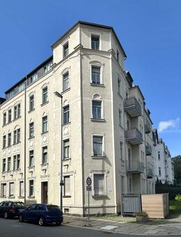 Praktisch geschnittene 2-Zimmer-Wohnung mit Einbauküche und Bad - gut vermietet in attraktiver Schlossberg-Lage - Chemnitz