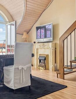 Helle Maisonette-Wohnung mit Balkon und Naturblick in Liederbach - Liederbach (Taunus)