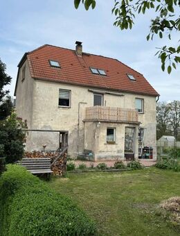 Charmantes Einfamilienhaus mit Nebengebäuden, Garten und Pool in ländlicher Lage - Priestewitz