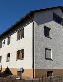 "Attraktives Mehrfamilienhaus in Regensburg - 3 Wohneinheiten mit Potenzial zur Wertsteigerung, ideale Kapitalanlage" - Regensburg