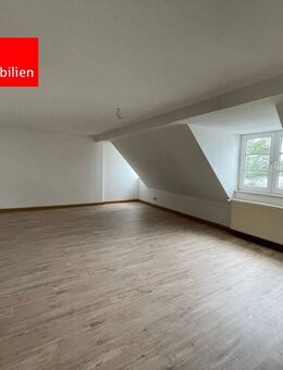 Schicke Dachgeschoßwohnung - 2 Etagen mit Einbauküche - Gera