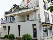 Viele Möglichkeiten - sehr große Wohnung, alternativ auch teilbar in 2 sep. Wohnungen bzw. Büro - Wendlingen (Neckar)