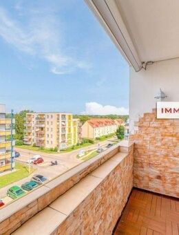 IMMOBERLIN.DE - Angenehm & gepflegt! Freundliche Wohnung mit Westbalkon in familiärer Lage - Falkensee