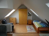 vollmöbliertes Zimmer in 5 ér WG für Studentin / Auszubildende - Krefeld Zentrum