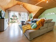 ZUR KAPITALANLAGE ODER EIGENNUTZUNG *Ansprechende 3-Zimmer-Dachgeschosswohnung mit Gartenanteil* - Leiblfing