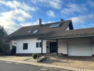 ***Seien Sie neugierig!*** Großzügiges Einfamilienwohnhaus mit Doppelgarage in Melsungen "Am Huberg"! - Melsungen