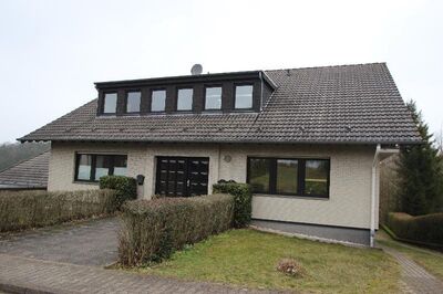 Große gepflegte 125 qm-ETW mit 2 Bädern 2 Loggias Einbauküche Garage Gartennutzung in Nettersheim