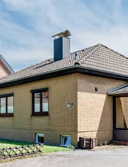 Großes Glück auf kleinem Raum ! - Kleines Einfamilienhaus mit zwei Garagen nahe Satrup - Ausacker
