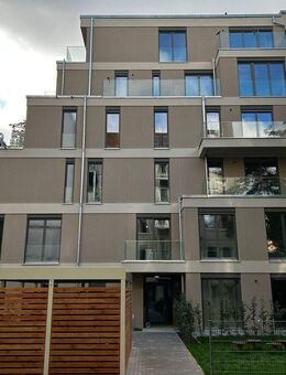 ERSTBEZUG! Schöne 3-Zi.-Whg. mit Einbauküche, großem Balkonen & Terrasse - Berlin