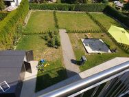 Gehobene 3-Zimmerwohnung (Maisenette/Penthaus) mit Balkon und eigenem Gartenanteil (Warmmiete) - Nürtingen