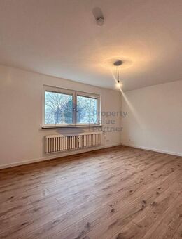 Frisch renovierte 2-Zimmer-Wohnung mit Wannenbad und Abstellraum - Wolfsburg