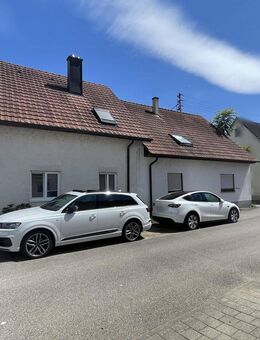 Sanierungsobjekt mit großem Grundstück in Neuenburg am Rhein - Neuenburg (Rhein)