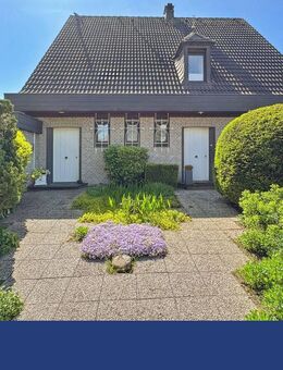 Großzügiges Wohnen in direkter Feldlage! - Düsseldorf