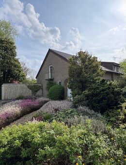 Charmante DHH mit idyllischem, parkähnlichen Grundstück in zentraler und doch ruhiger Lage in Osterwick - Rosendahl
