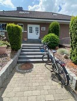 Einfamilienhaus in Rellingen - Winkelbungalow mit ausgebautem Dachgeschoss - Rellingen