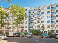 Energetisch überarbeitetes Gebäude in Wilmersdorf - 3-Zi.-Wohnung mit Gartenanteil im Bauhaus-Look - Berlin