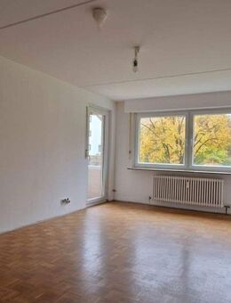 Ein neues Zuhause: Frisch renovierte 2-Zimmer-Wohnung mit Balkon in Stuttgart-Feuerbach - Stuttgart