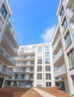 Grossartige 3-Zi.-Wohnung auf 88m² mit Balkon, zwei Badezimmern und EBK! - Offenbach (Main)