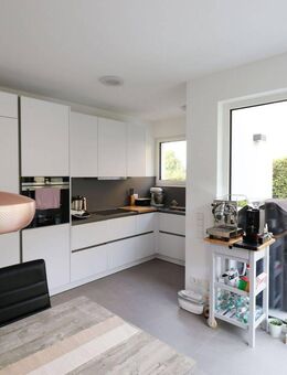Design trifft Panorama - Architekten-Wohnung zur Miete! - Winnenden