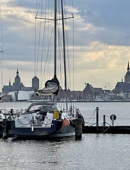 Rügen - 3 Zi. ETW mit Hafenblick - Süd-Terrasse u. Balkon - Kapitalanlage bis zu 4,12% Rendite - Altefähr