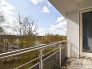 Mit Ausblick auf den Schillerteich! Gepflegte Dachgeschosswohnung mit Balkon in Wolfsburg - Wolfsburg