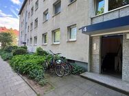 Ab sofort Frei ! Geräumige 3,5-Raum Wohnung mit Balkon zur Selbstnutzung im 1.OG ! Provisionsfrei! - Düsseldorf