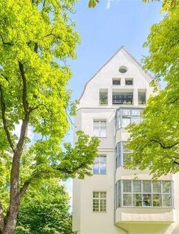 Einzigartige Rarität: Dachwohnung mit Spitzbogengalerie und Garagenstellplatz - VERMIETET - Berlin