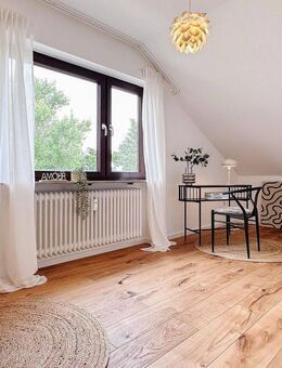 sofort frei: neu renovierte 3 Zimmer mit Balkon und Stellplatz - Leonberg (Baden-Württemberg)