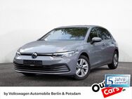 VW Golf, 1.5 TSI VIII Life, Jahr 2020 - Berlin