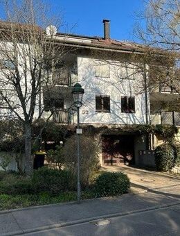 Ruhig gelegene 2,5-Zi.-Wohnung in einem freistehenden Mehrfamilienwohnhaus mit TG - Baden-Baden