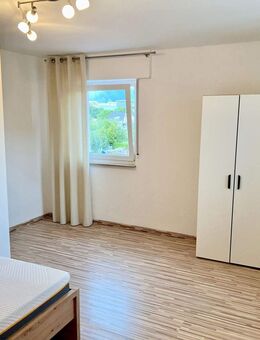 Monteurwohnung: 4-Zimmer Etagenwohnung zu vermieten - Nordheim