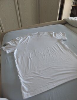 T-Shirt, Große L, OVP, zu verschenken - Stuttgart