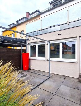 Saniertes Reihenhaus mit Garten, Kamin und Balkon in Bestlage - Nähe U-Bahn-Station am Hasenbuck in 90461 Nürnberg - Nürnberg