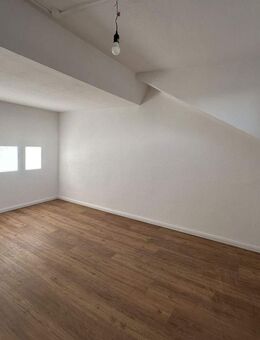 leerstehende modernisierte DG Wohnung in beliebter Lage - Aachen