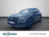 Audi Q5, 55 TFSIe S line LUFTFEDER, Jahr 2021 - Mayen