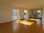 **Verfügbar ab sofort - Moderne Wohnung, viel Licht + Einbauküche + Balkon** - Hannover