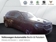 VW Touareg, 3.0 V6 TDI R-Line, Jahr 2021 - Berlin