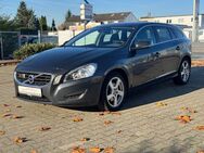 Volvo V60 Kombi Momentum 2.0 163PS Schiebedach PDC 2.H - Mönchengladbach