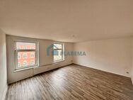 Ideal für Azubi's/Studenten. Kleine Dachgeschosswohnung mit EBK. Nähe Helios Klinik/FH der BAA - Schwerin