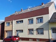 Auch Wohnen und Arbeiten möglich! 3 FHS mit 3 EBK, Balkonen, 2 Dachterrassen, langer Garage im Haus und Süd-Garten, in Spiesen - Elversberg - Spiesen-Elversberg